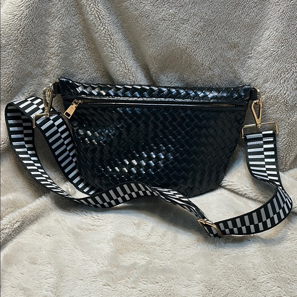 Pretty Simple WESTLYN WOVEN BUM BAG Black Woven Crossbody Bag with Striped Strap